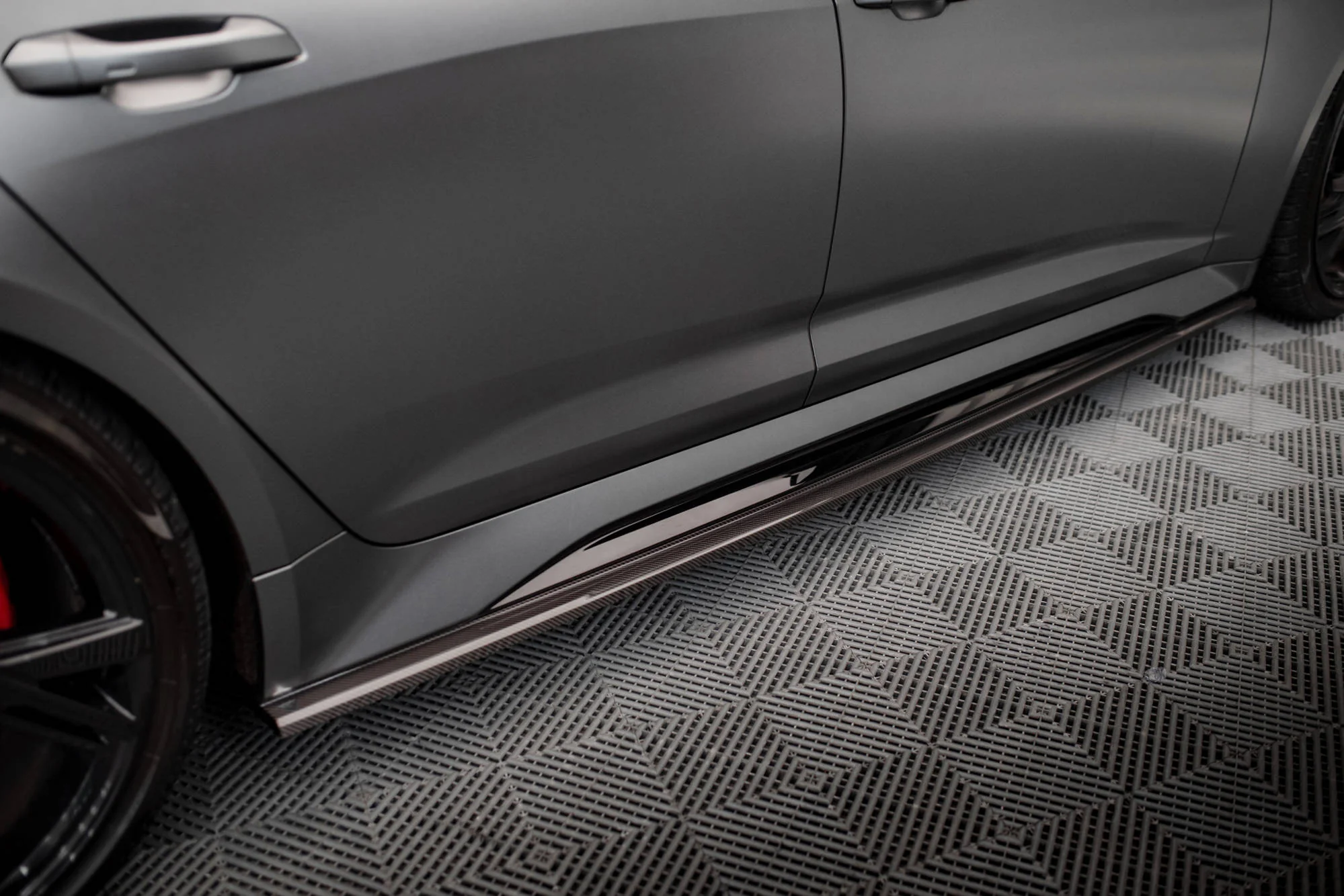 CARBON FIBER SIDE SKIRTS AUDI RS6 C8 / RS7 C8 - Image 3