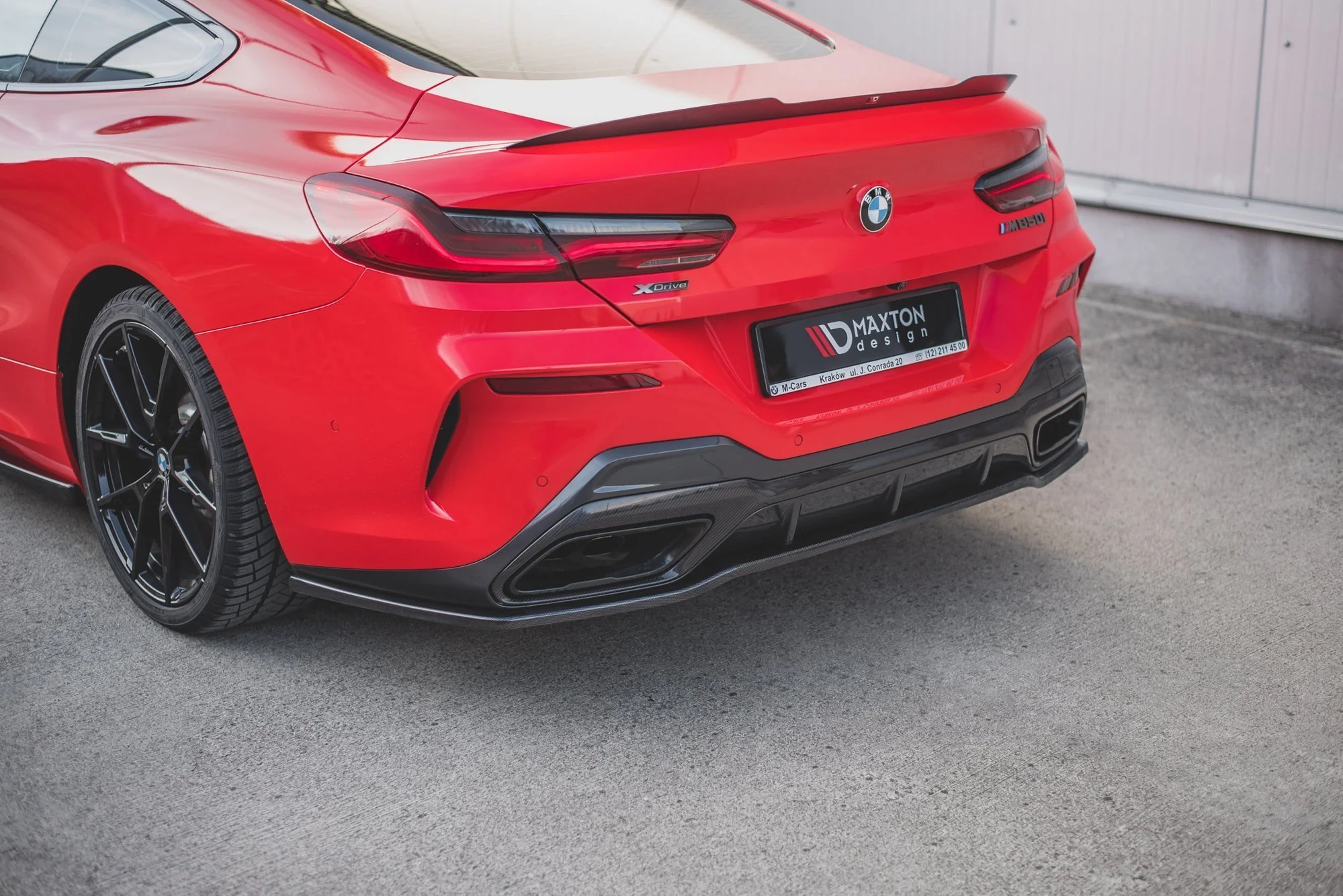 CENTRAL REAR SPLITTER BMW M850I G15 - Image 4