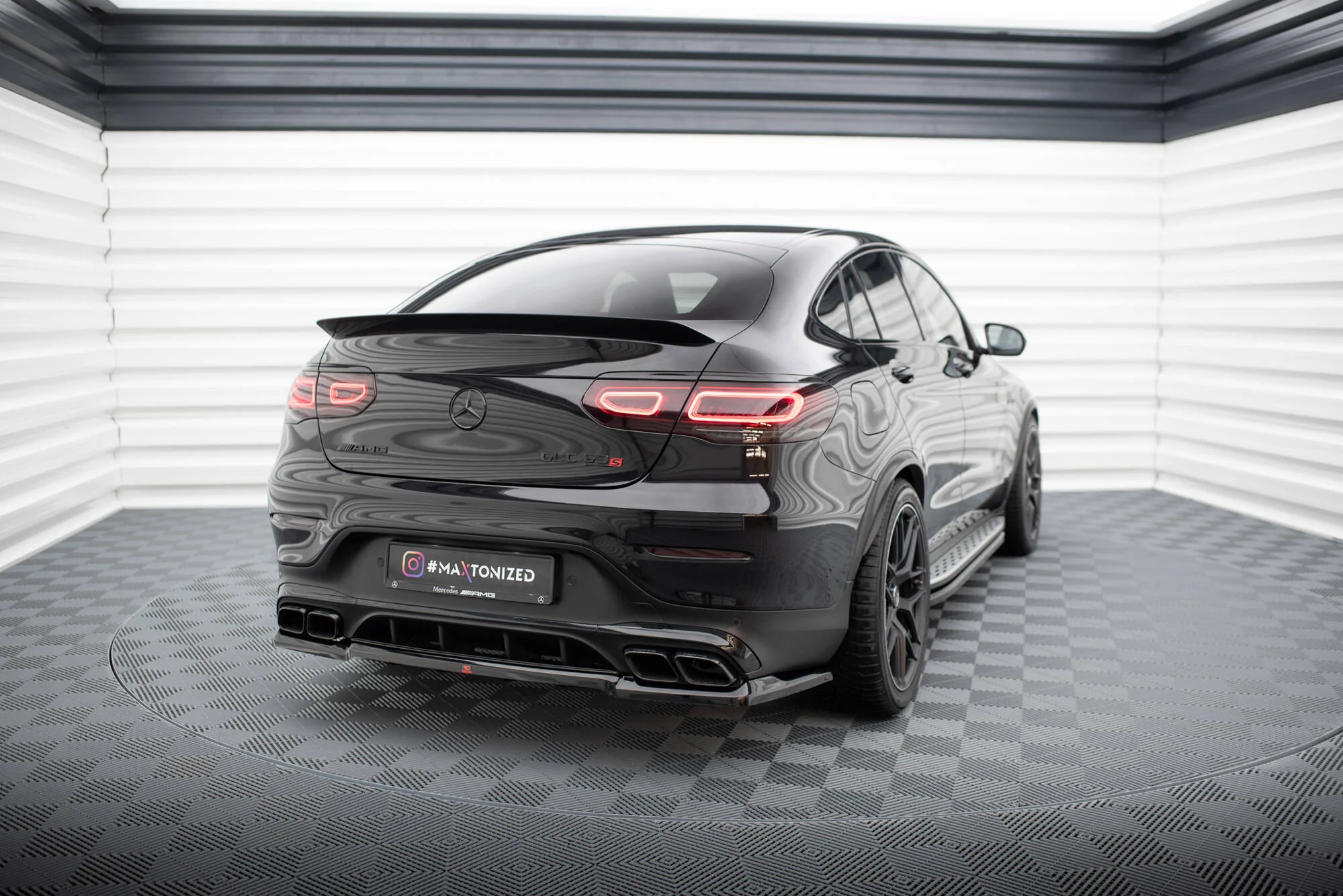 CENTRAL REAR SPLITTER (WITH VERTICAL BARS) MERCEDES-AMG GLC 63 COUPE C253 FACELIFT - Image 2