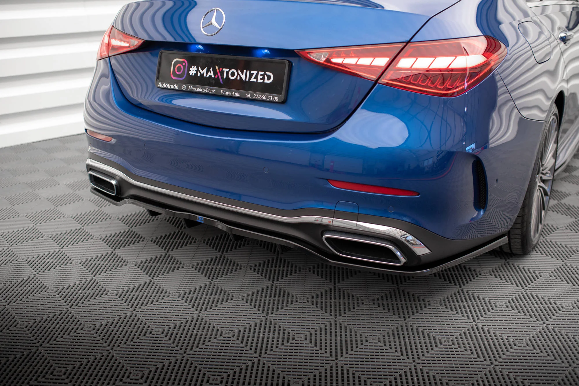 CENTRAL REAR SPLITTER (WITH VERTICAL BARS) MERCEDES-BENZ C AMG-LINE W206 - Image 3