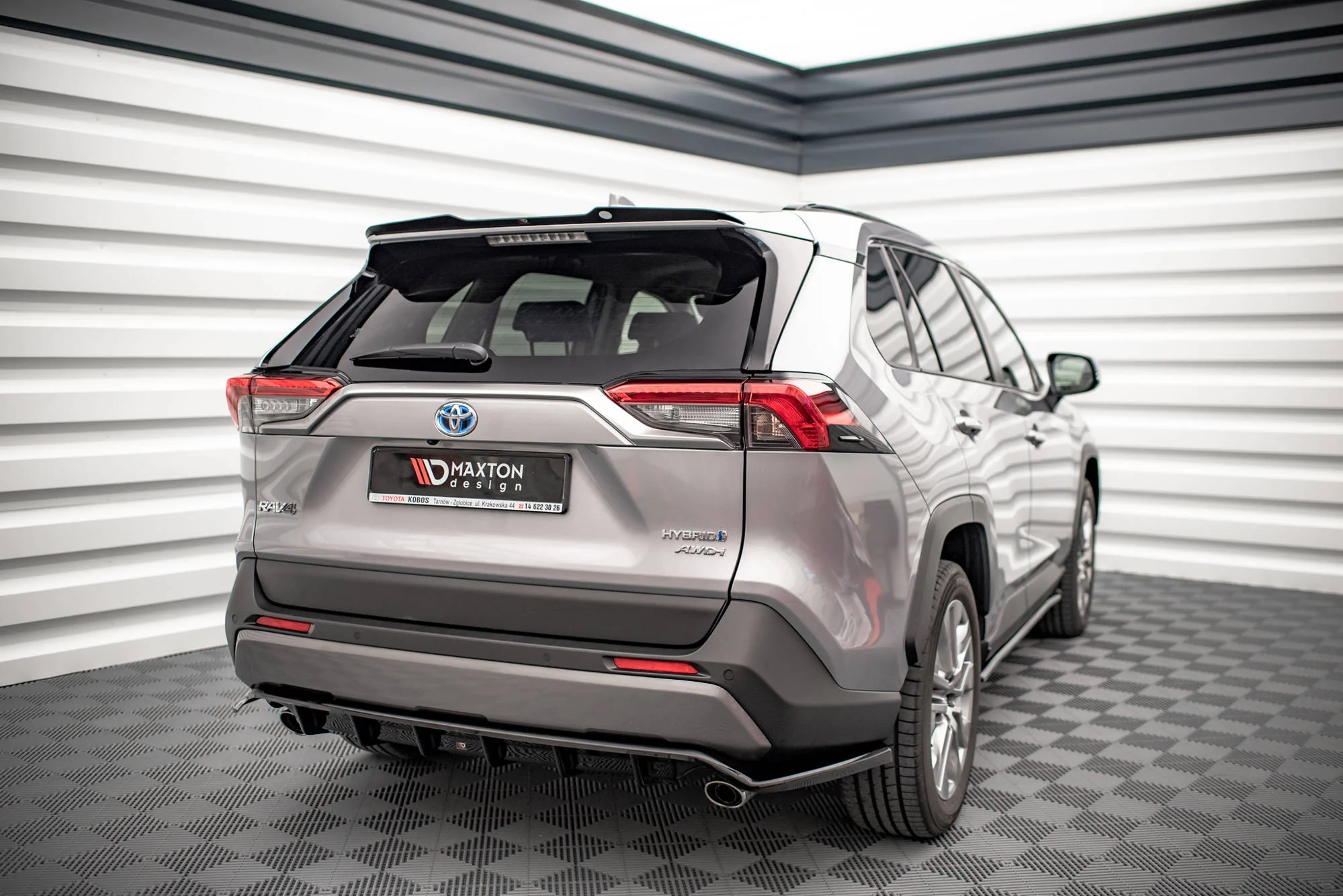 CENTRAL REAR SPLITTER (WITH VERTICAL BARS) TOYOTA RAV4 MK5 - Image 4