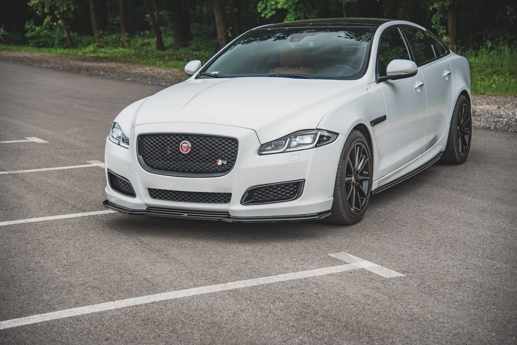 FRONT SPLITTER JAGUAR XJ X351 FACELIFT - Image 5