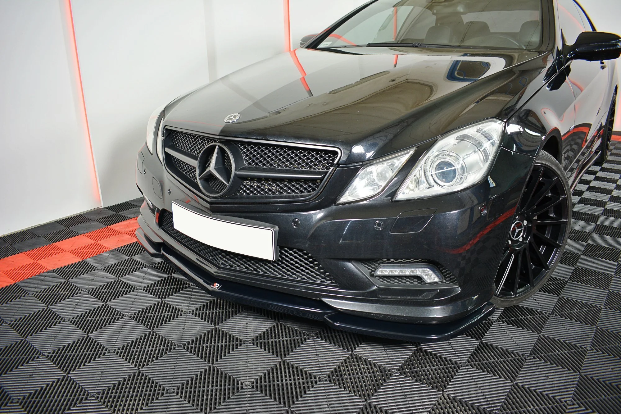FRONT SPLITTER MERCEDES-BENZ E-CLASS W207 COUPE AMG-LINE - Image 3