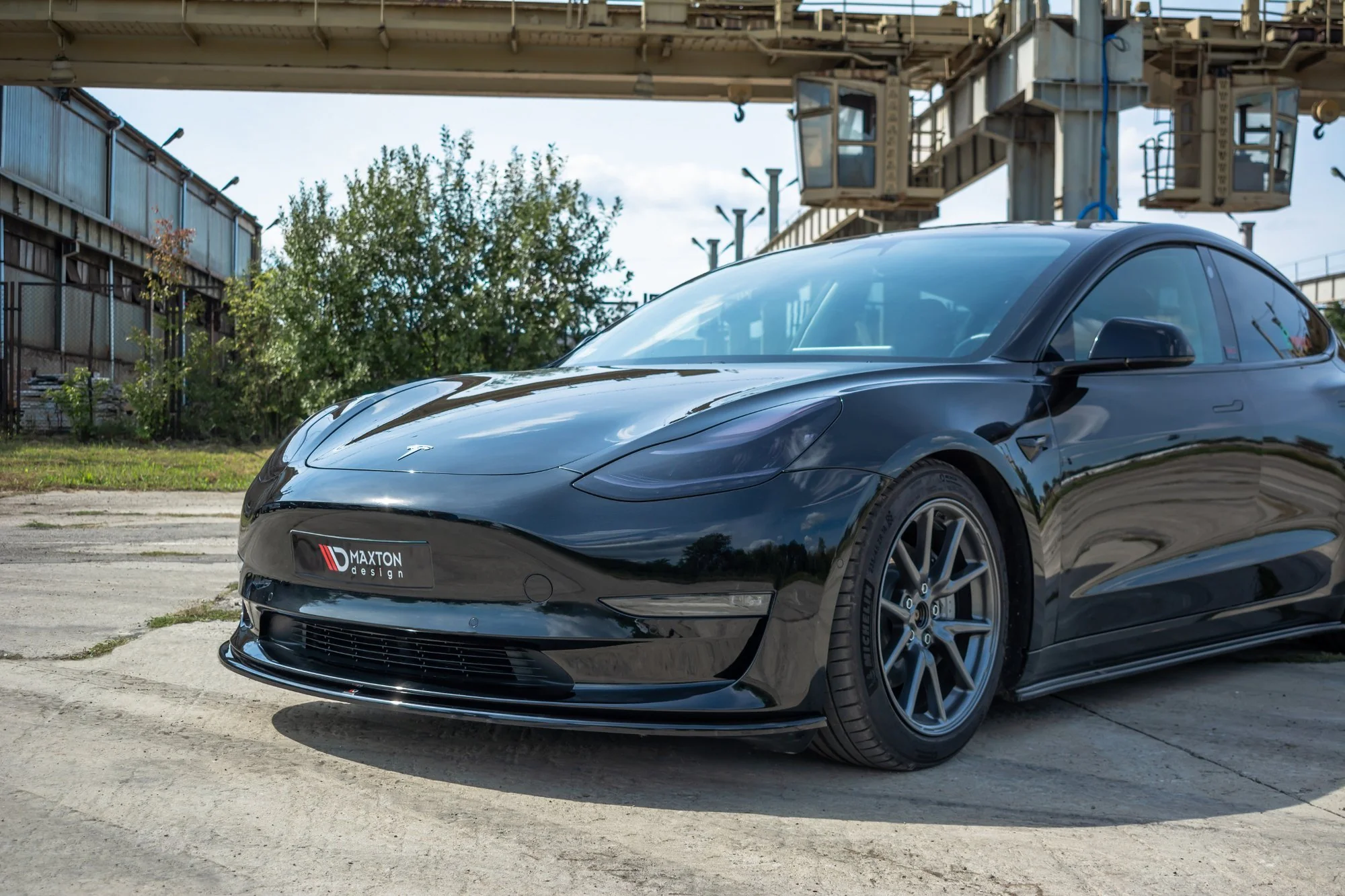 FRONT SPLITTER TESLA MODEL 3 - Image 3