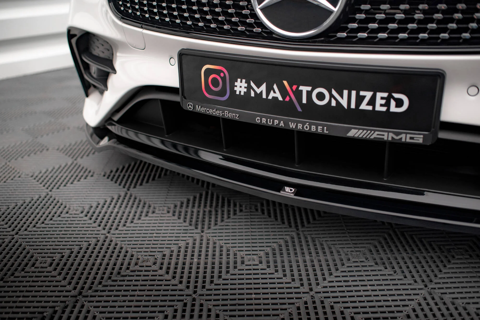 FRONT SPLITTER V.1 MERCEDES-BENZ E-CLASS W213 COUPE (C238) / CABRIOLET (A238) AMG-LINE / 53 AMG - Image 2