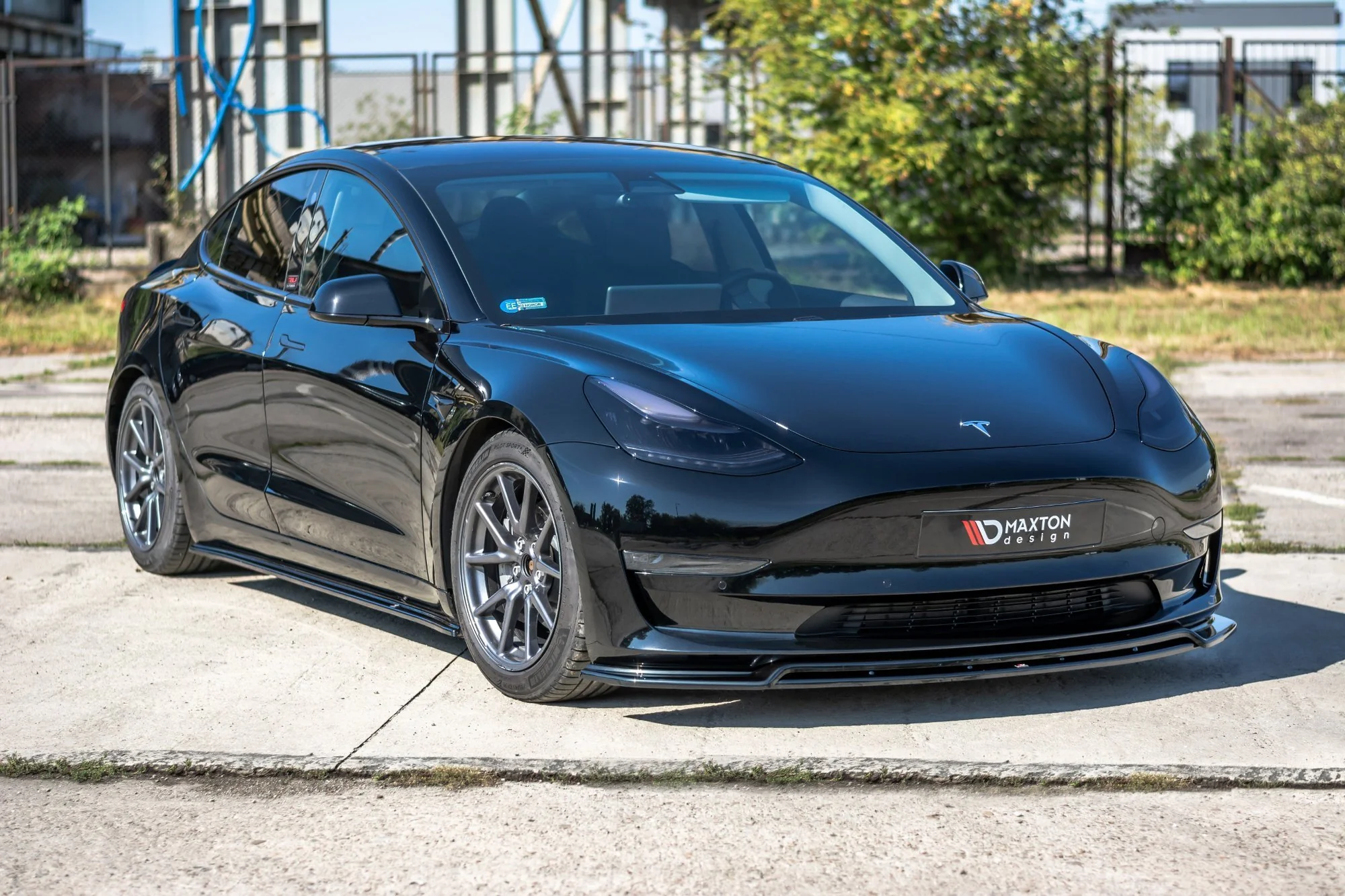 FRONT SPLITTER V.2 TESLA MODEL 3 - Image 3