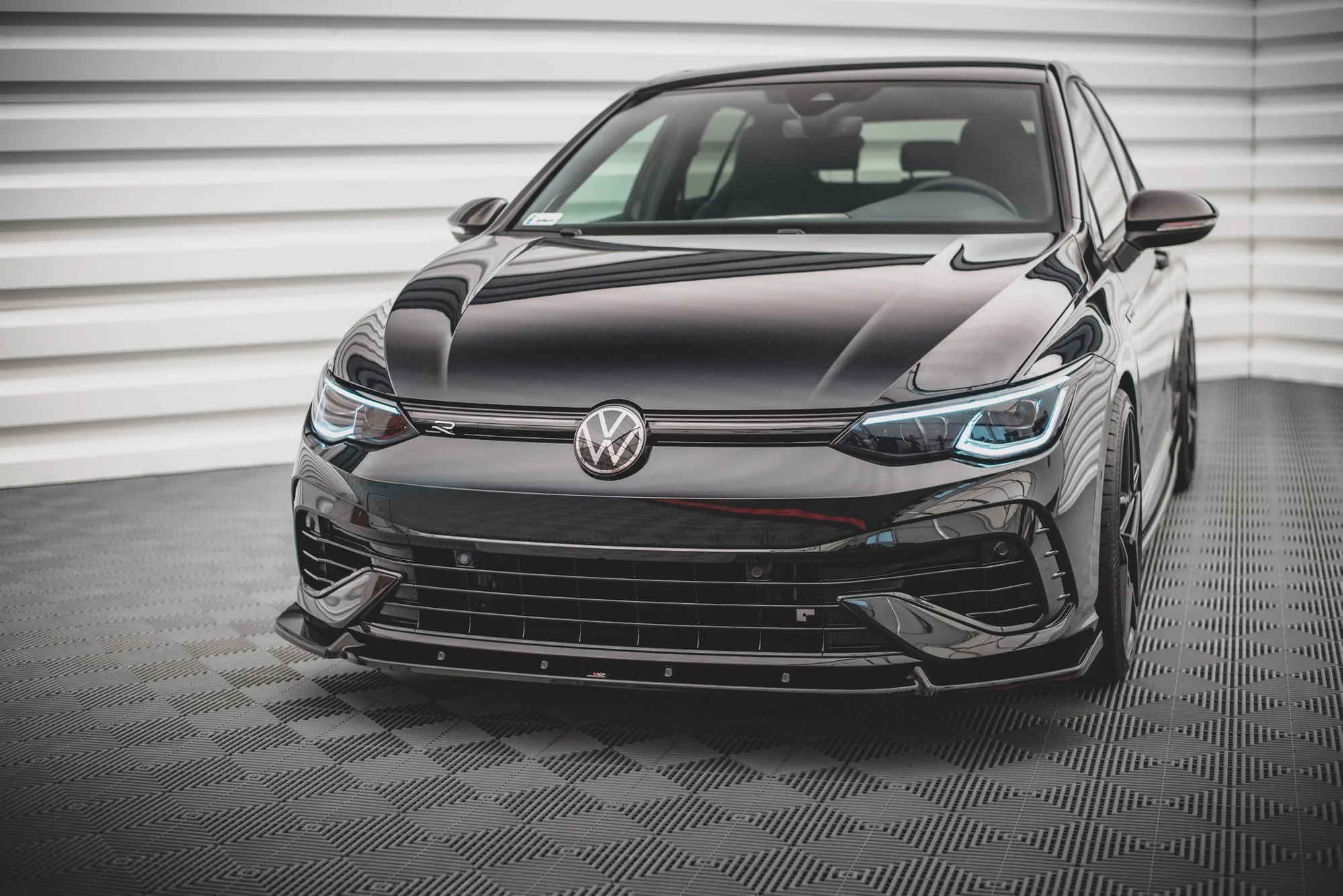 FRONT SPLITTER V.2 VOLKSWAGEN GOLF R MK8 - Image 4