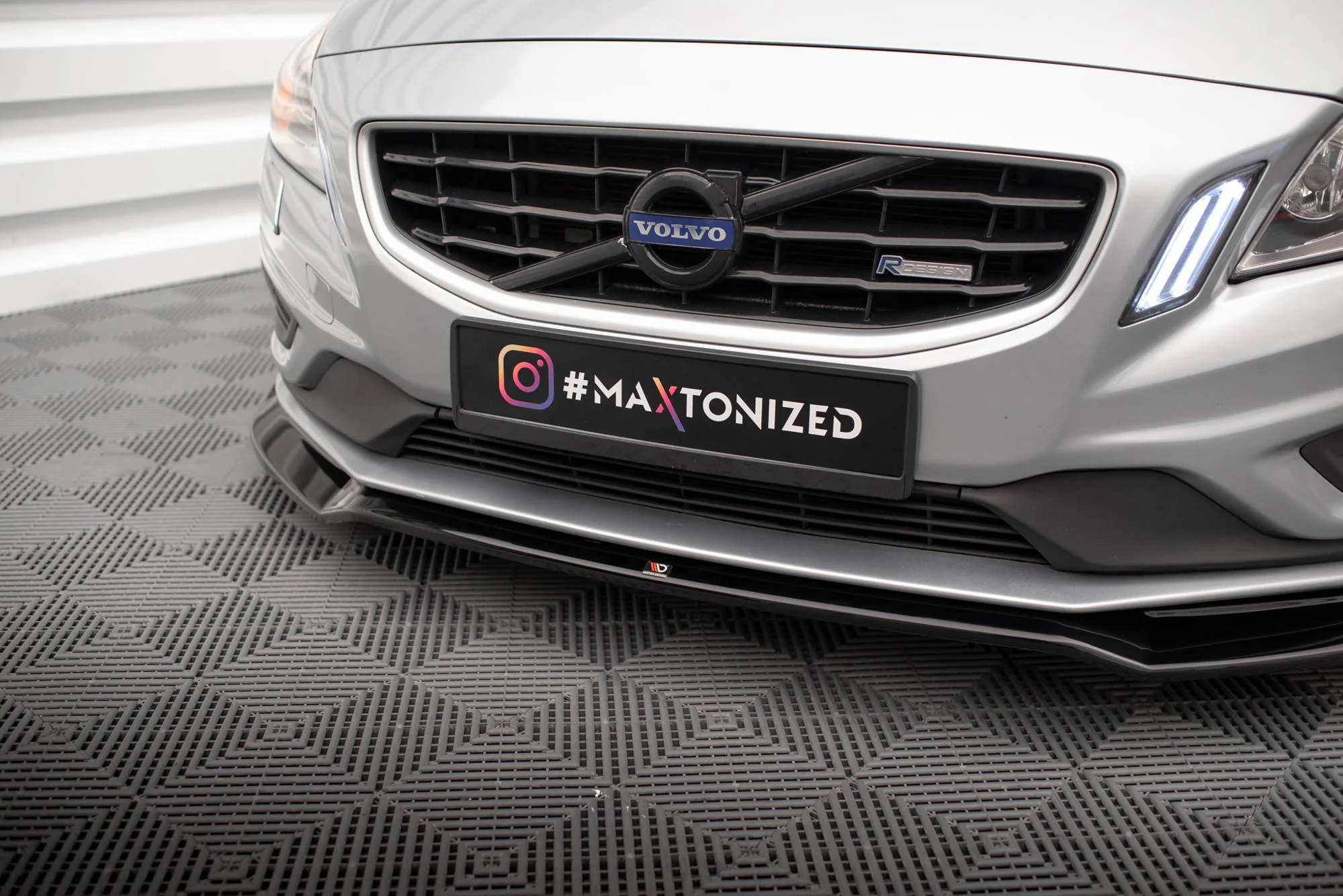 FRONT SPLITTER V.2 VOLVO S60 R-DESIGN MK2 - Image 3