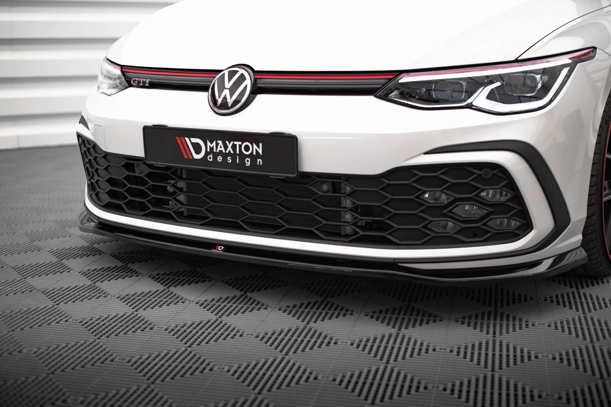 FRONT SPLITTER V.7 VOLKSWAGEN GOLF GTI / GTE / R-LINE MK8 - Image 4