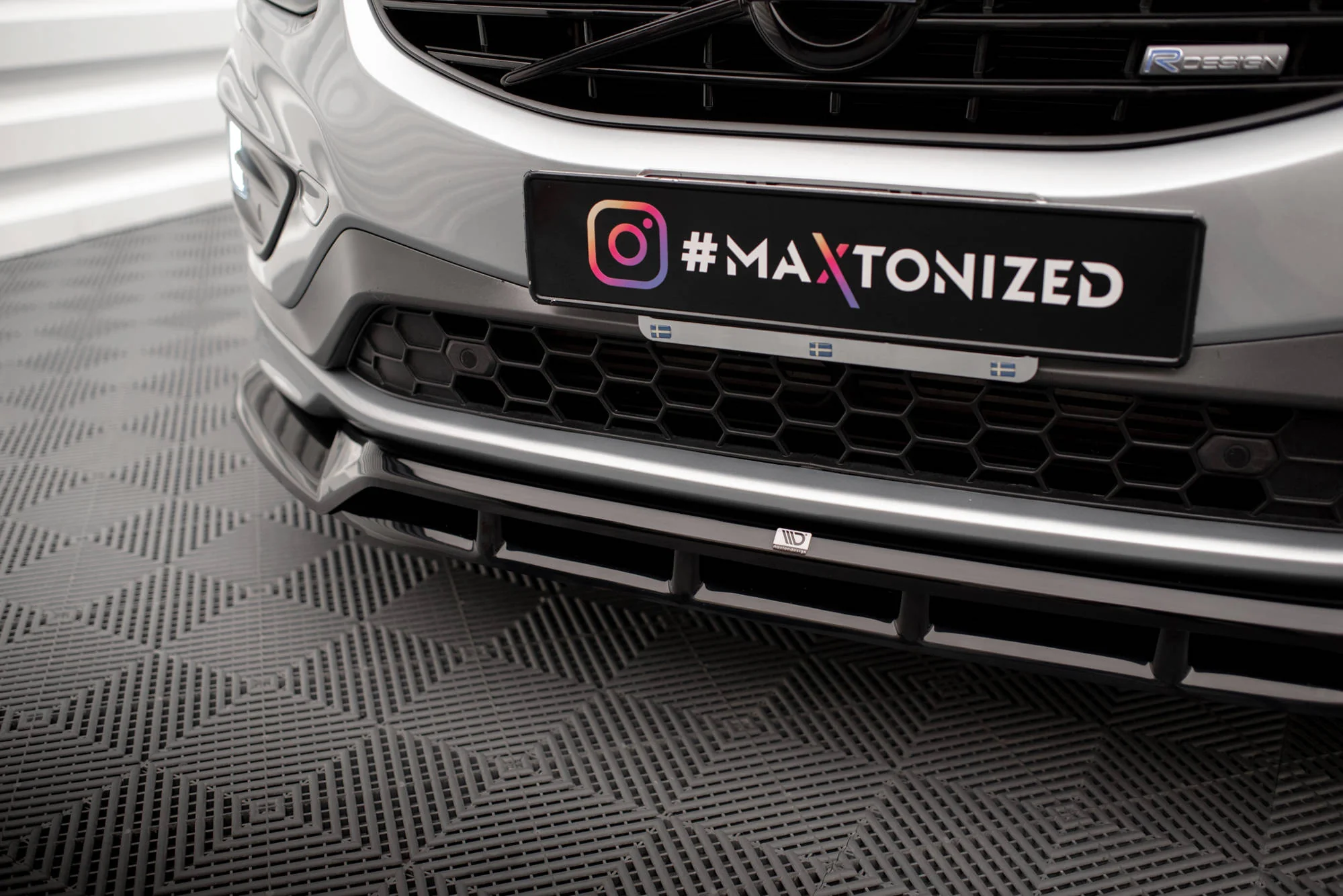 FRONT SPLITTER VOLVO XC60 R-DESIGN MK1 FACELIFT - Image 4