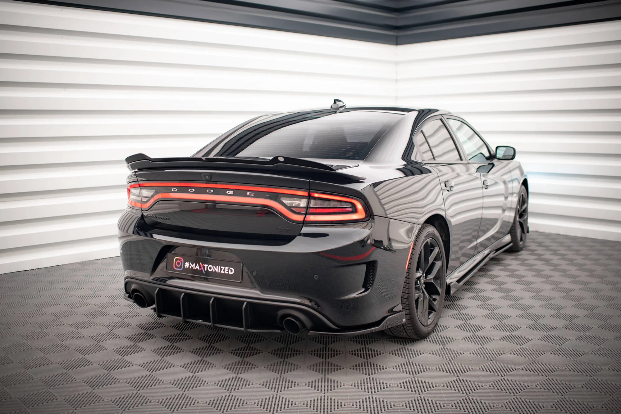 REAR SIDE SPLITTERS DODGE CHARGER SRT MK7 FACELIFT - Image 4