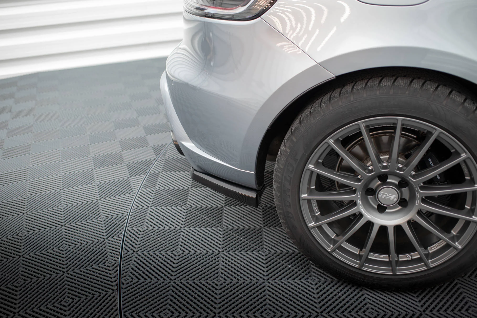 REAR SIDE SPLITTERS PORSCHE MACAN MK1 FACELIFT 2 - Image 4
