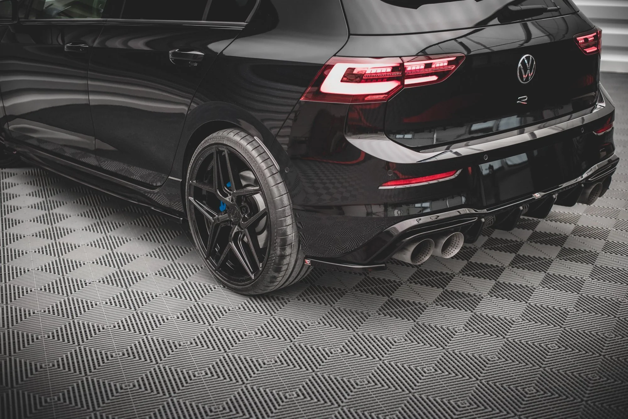 REAR SIDE SPLITTERS V.4 FOR VOLKSWAGEN GOLF R MK8 (SET FOR MAXTON VALANCE V.2) - Image 5
