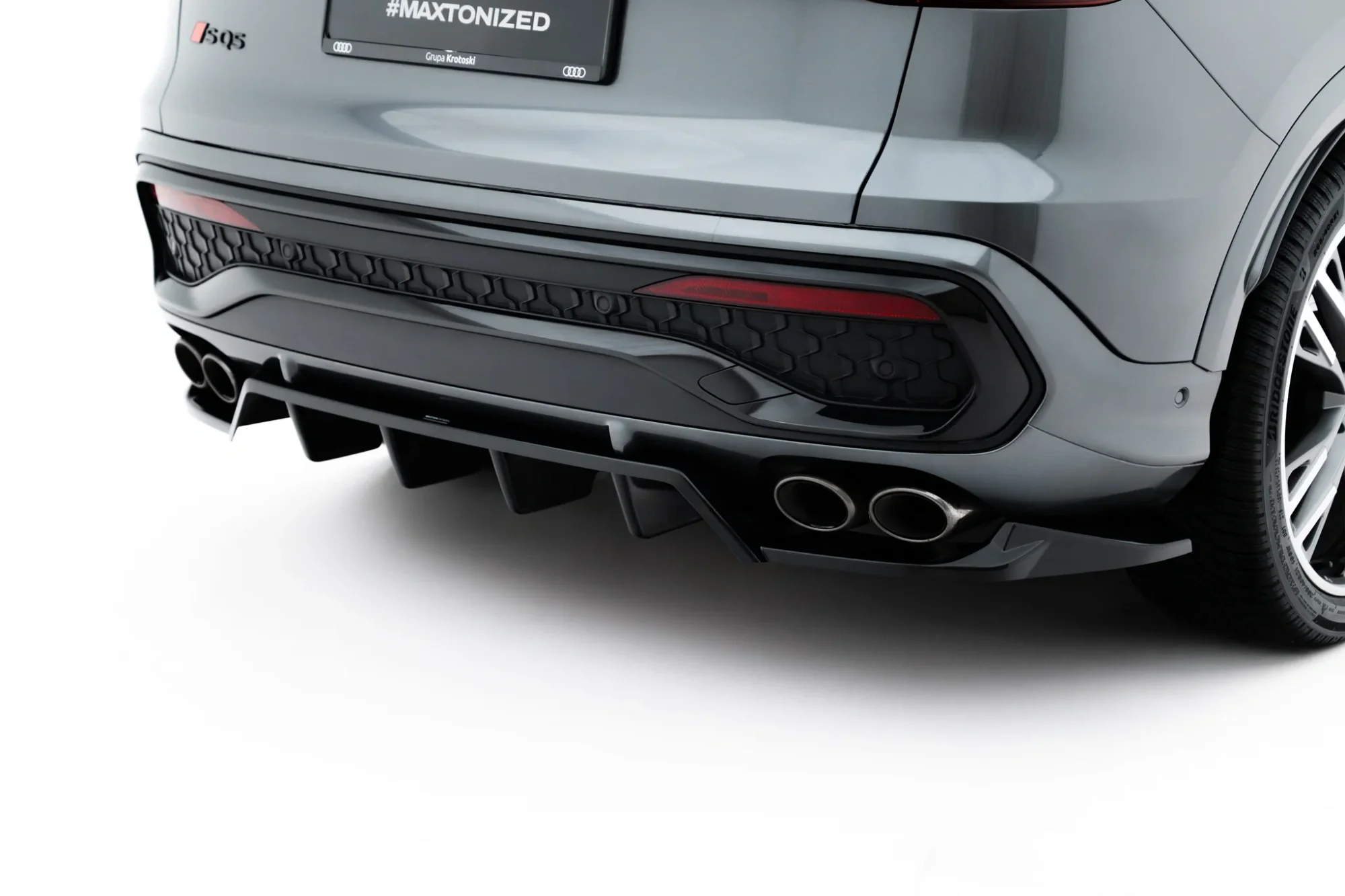 Rear Splitter (with vertical bars) Audi SQ5 Sportback / SUV Mk3 - Image 5