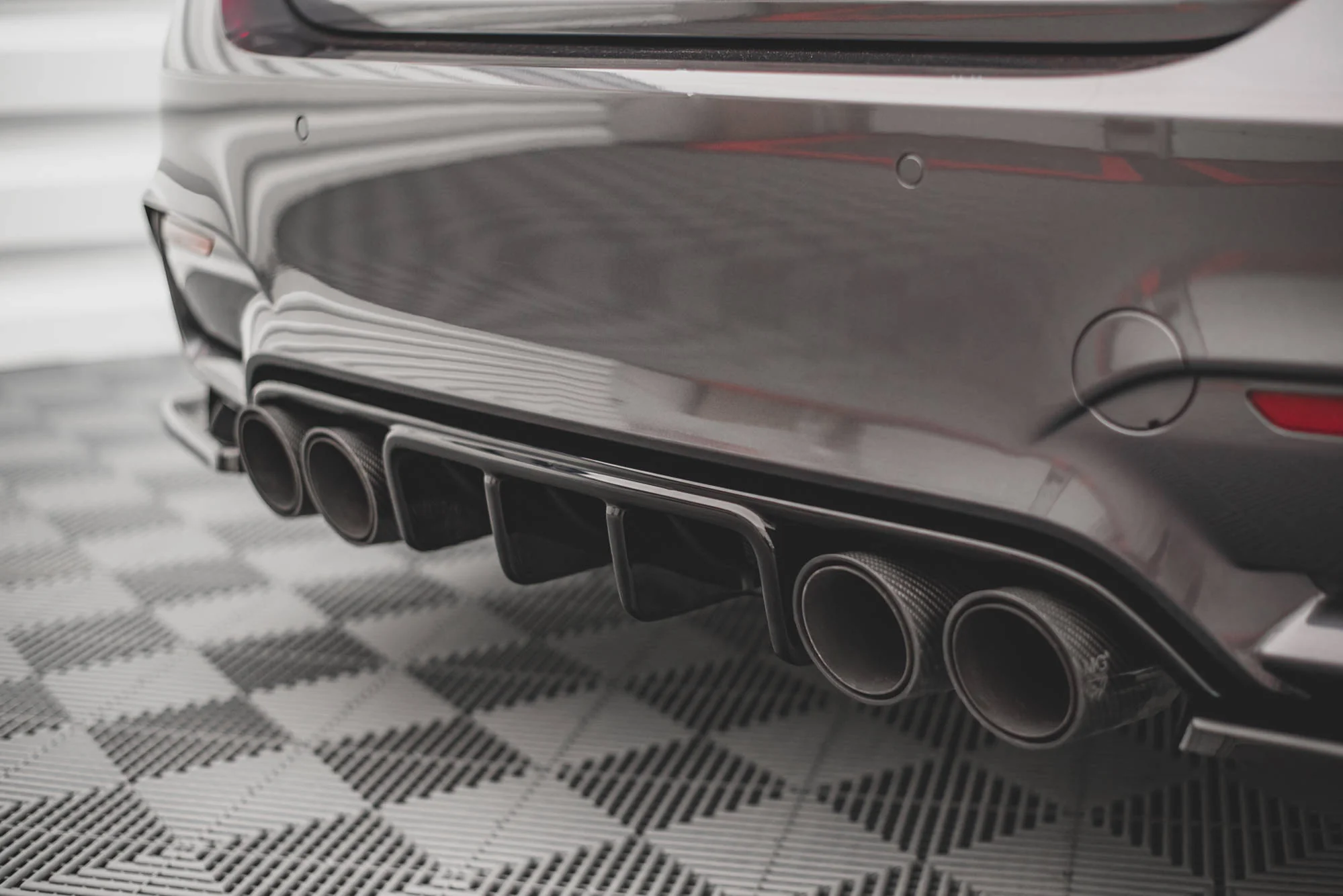 REAR VALANCE BMW M4 F82 - Image 4