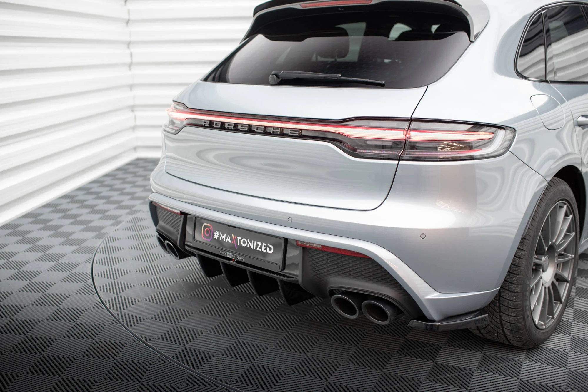 REAR VALANCE PORSCHE MACAN MK1 FACELIFT 2 - Image 4