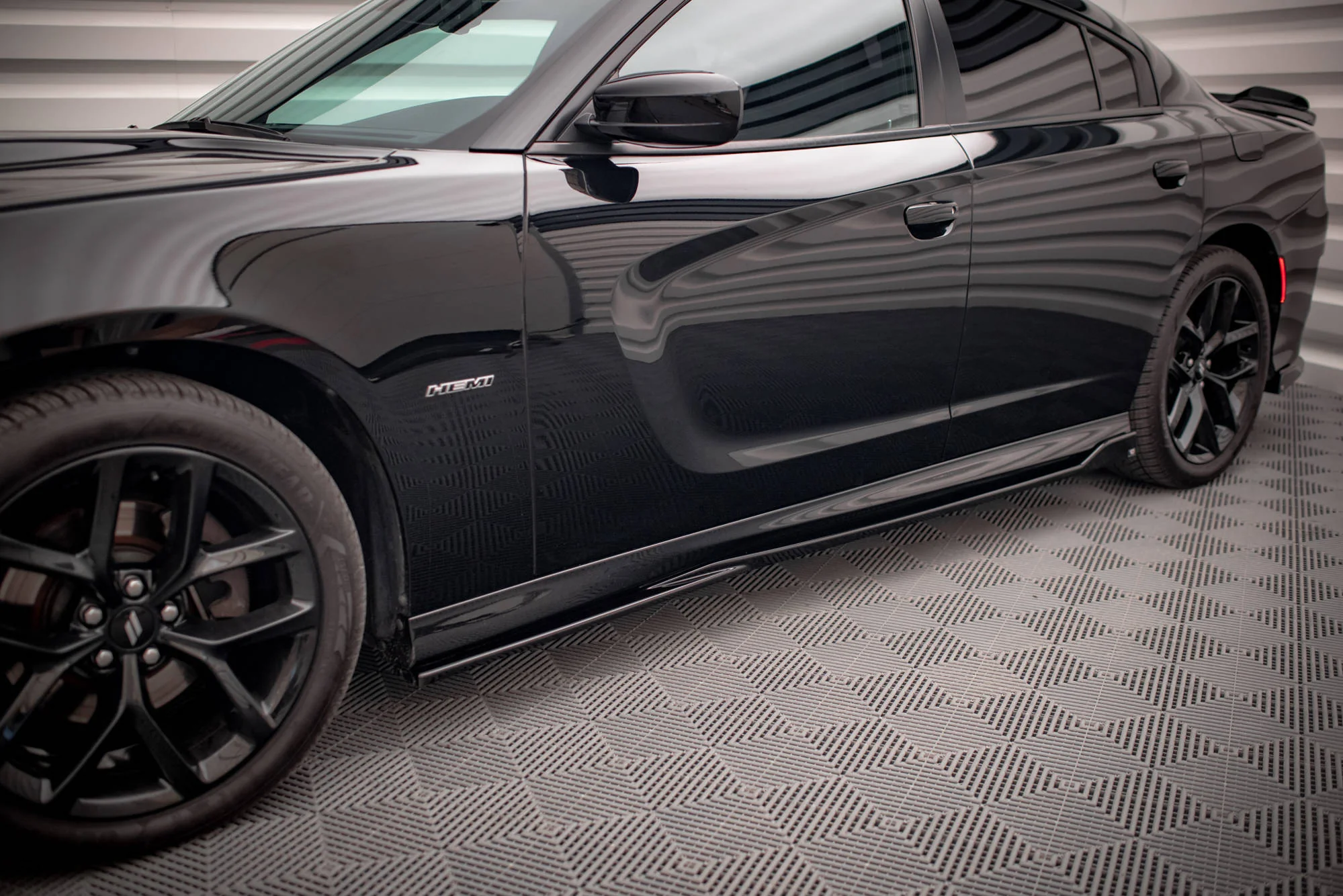 SIDE SKIRTS DIFFUSERS DODGE CHARGER SRT MK7 FACELIFT - Image 3