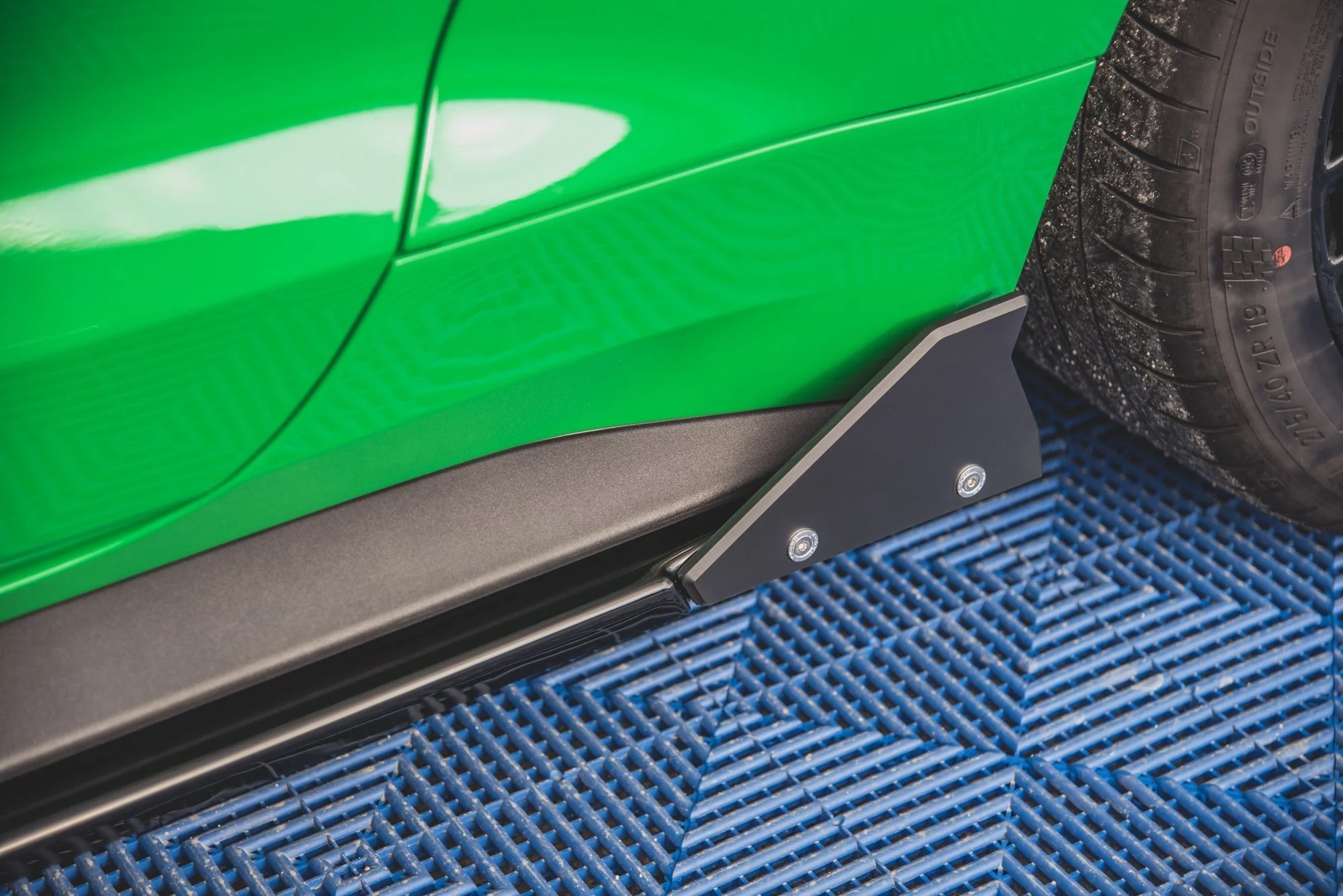 SIDE SKIRTS DIFFUSERS + FLAPS FORD MUSTANG GT MK6 FACELIFT - Image 4