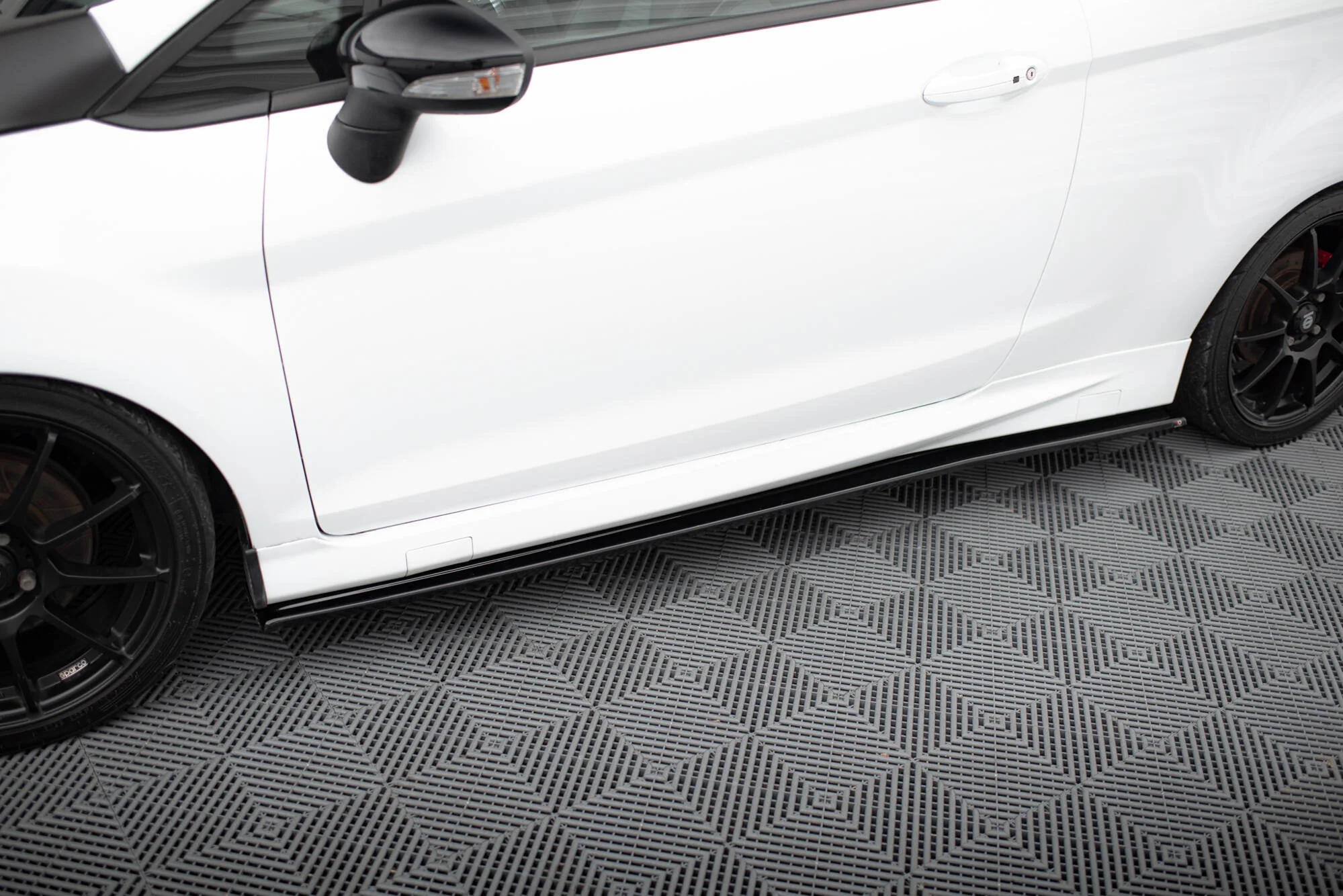 SIDE SKIRTS DIFFUSERS FORD FIESTA ST / ST-LINE MK7 / MK7 FL - Image 3