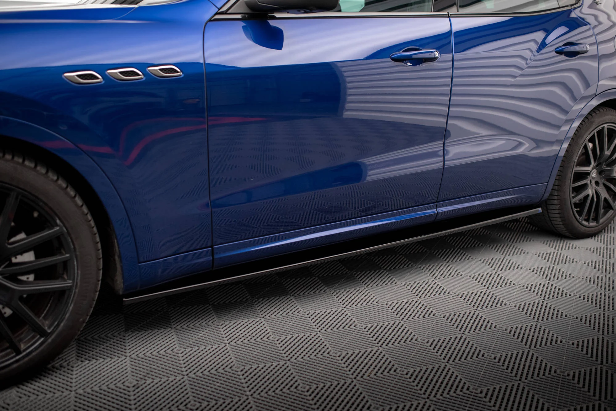 SIDE SKIRTS DIFFUSERS MASERATI LEVANTE GTS MK1 - Image 3