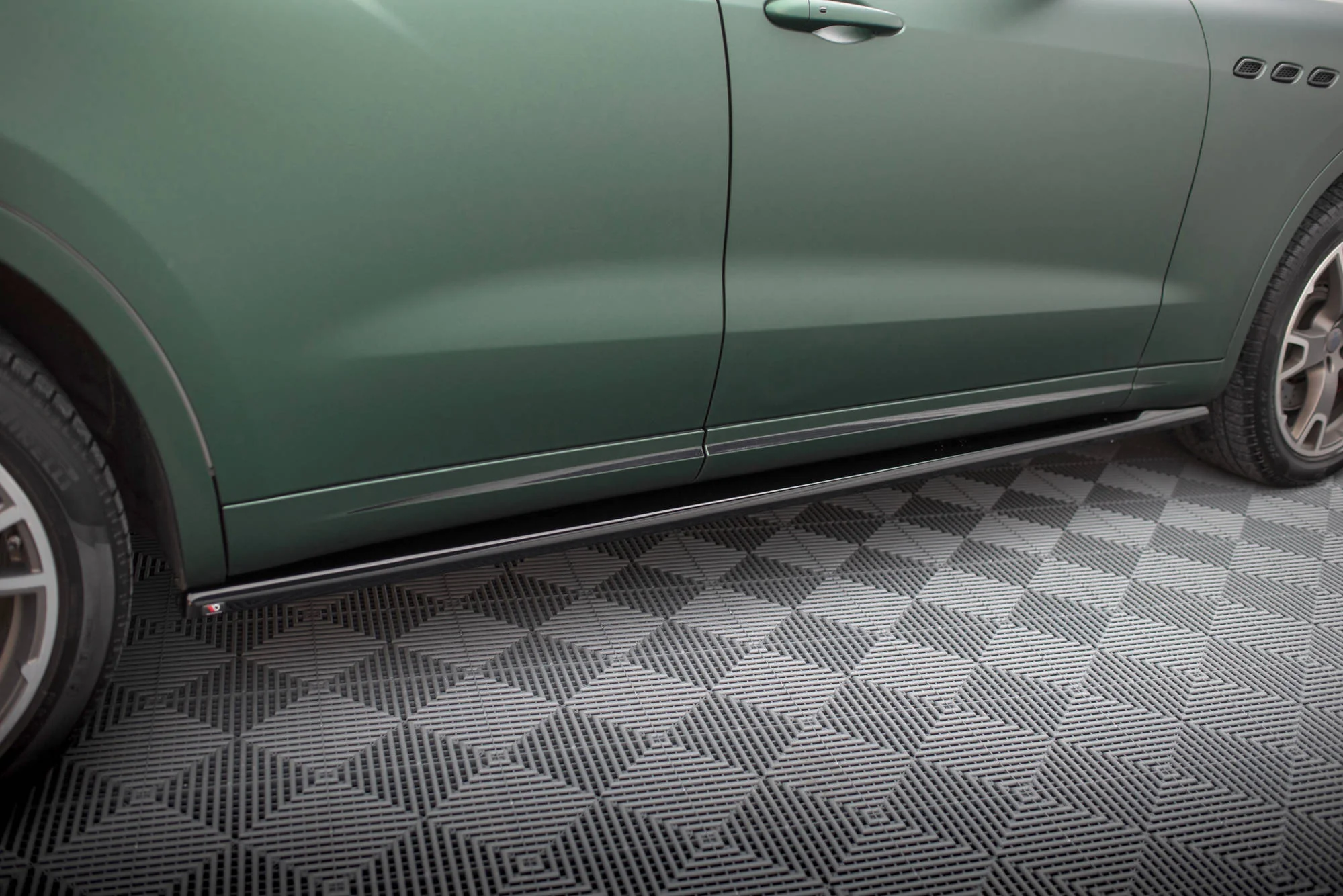 SIDE SKIRTS DIFFUSERS MASERATI LEVANTE MK1 - Image 7