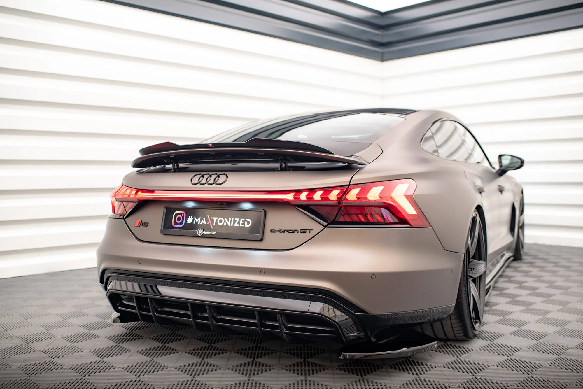 SPOILER CAP AUDI E-TRON GT / RS GT RS MK1 - Image 2