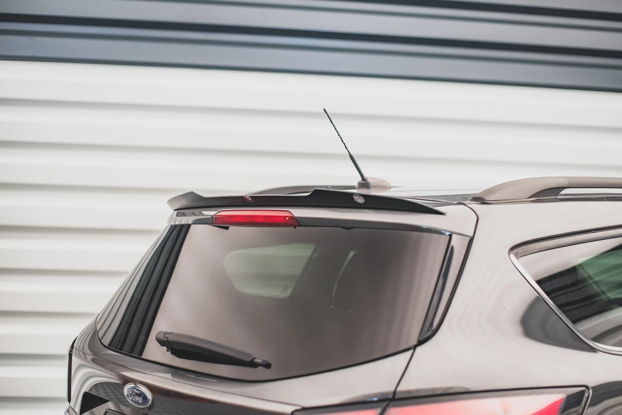 SPOILER CAP FORD ESCAPE MK3 - Image 2