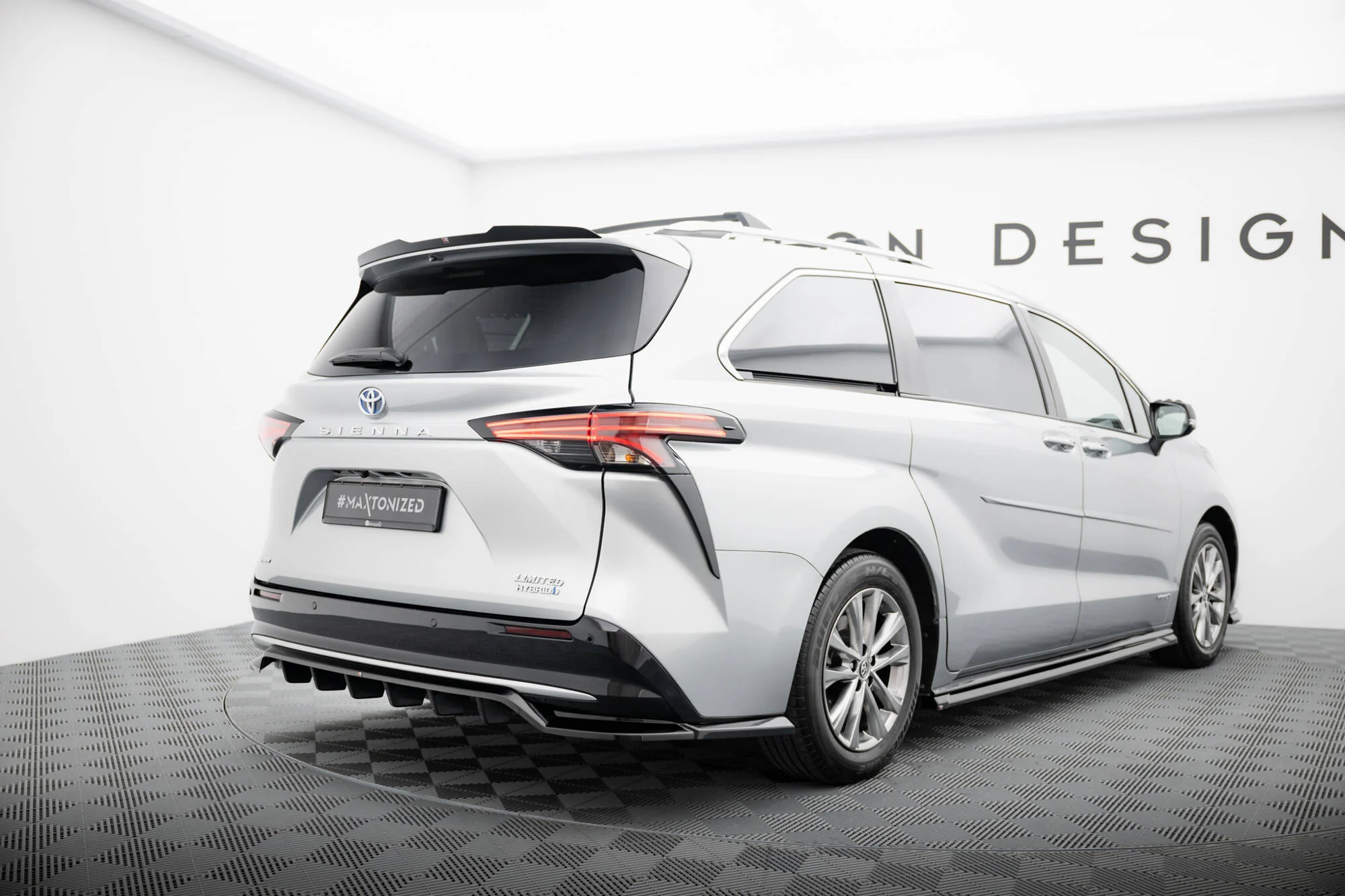 SPOILER CAP TOYOTA SIENNA MK4 - Image 2