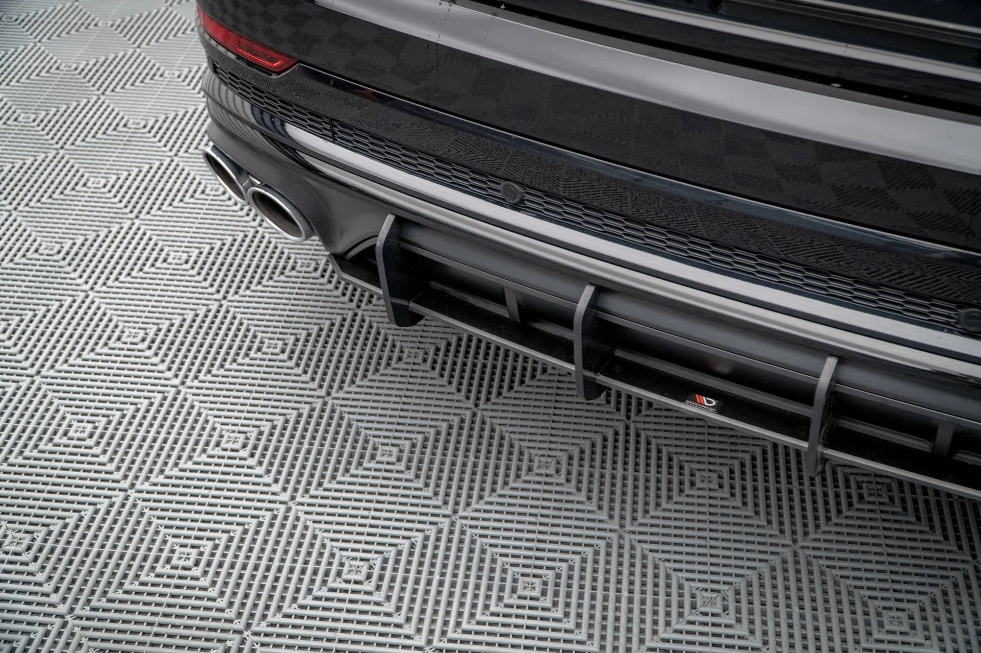 STREET PRO REAR DIFFUSER AUDI SQ8 MK1 - Image 2