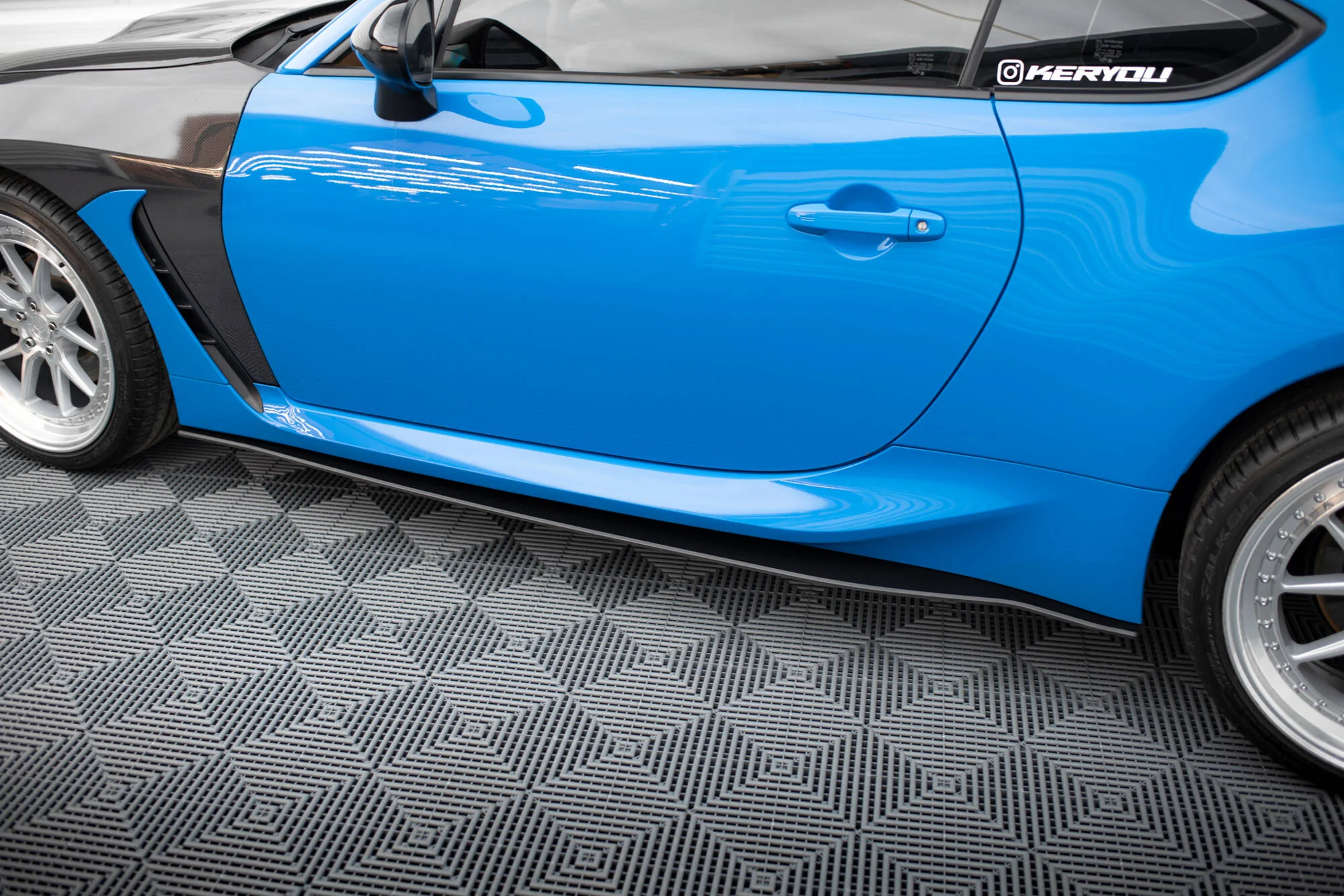 STREET PRO SIDE SKIRTS DIFFUSERS V.1 TOYOTA GR86 MK1 / BRZ MK2 - Image 4